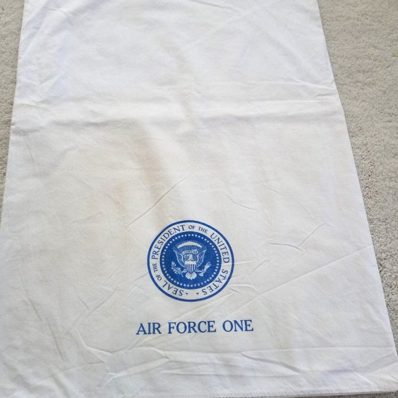 Genuine AIR FORCE ONE Pillow Case - 13x20 inches - Clinton era - Picture 2 of 2